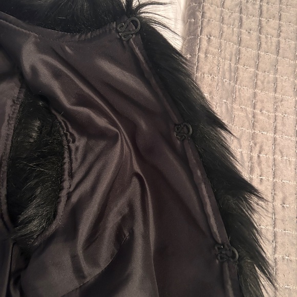 Topshop Black Faux Fur Vest - Picture 5 of 6